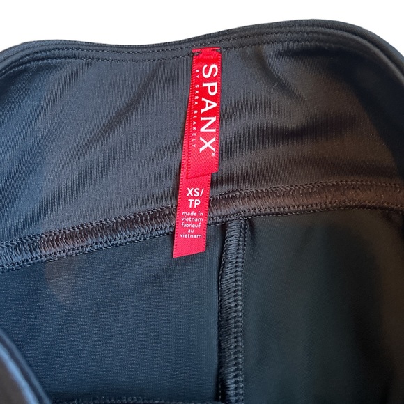 NWT - Spanx Faux Leather Camo Leggings - size XS - Picture 5 of 8